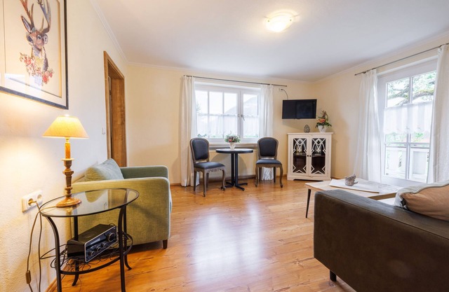 Apartment Rauschberg 48sqm, balcony, kitchen, 1 living room and 1 bedroom, WLAN, 3 persons