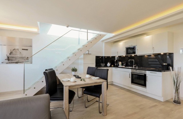 Awesome apartment in Binz with indoor swimming pool