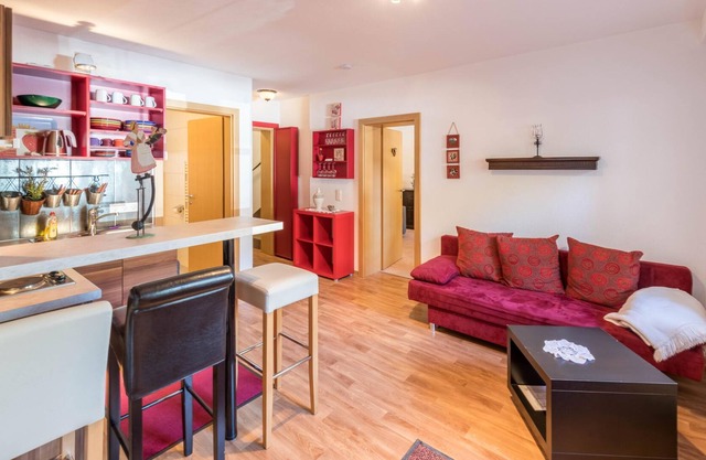 Cozy Apartment Schneeberger with Mountain View, Wi-Fi & Garden