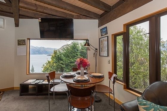 Crows Nest - Queenstown Holiday Home