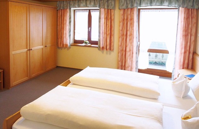 Ferienwohnung EG | Wohnung im Haupthaus mit Aussicht zur Gartenseite