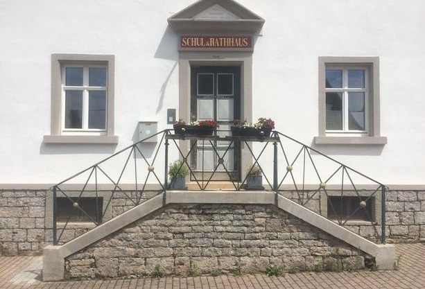 Ferienwohnungen im SCHUL & RATHHAUS Obervolkach