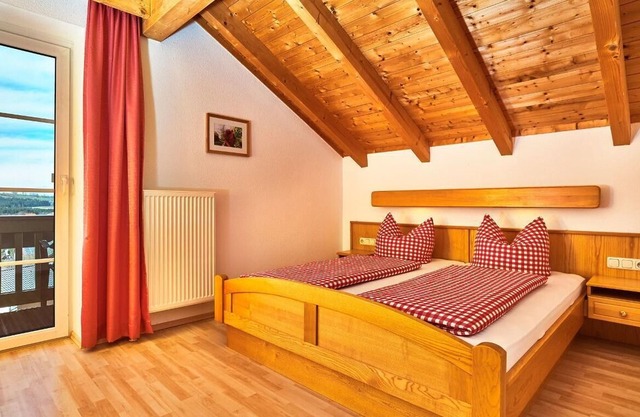 Gemütliche 57 qm Dachgeschoss-Wohnung - allergikerfreundlich