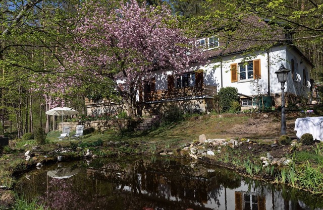 Secluded Apartment in Weißenbrunn with Garden