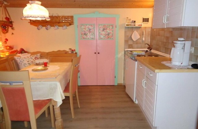 Vacation apartment Bergblick, 3 pers, 1 bedroom, 1 bed-sitting room, balcony, 45 sqm
