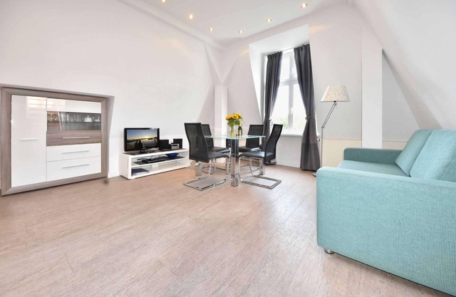 Villa Hohe Düne 07 - centrally and quietly located