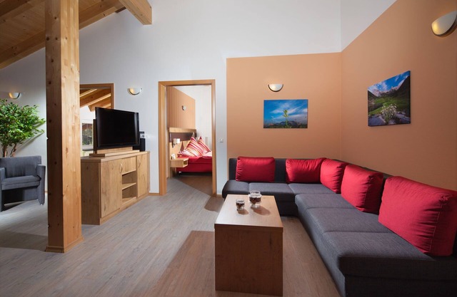 Watzmann, 2-4 Pers., 120 m², 2 Schlafzimmer, Wohnzimmer, Kochnische, Badewanne, Dusche und WC, Balkon