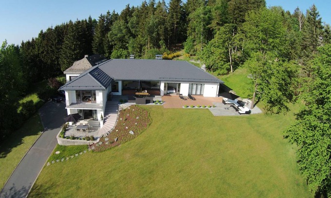 Schauenstein Apartment | 100 m² Apartment ∙ 1 bedroom ∙ 4 guests