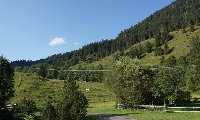 Hinterstein Apartment | 100 m² Apartment ∙ 2 bedrooms ∙ 6 guests