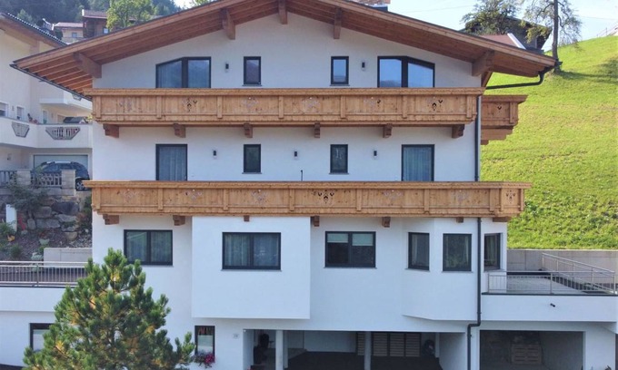 Hainzenberg Apartment | 100 m² Apartment ∙ 4 bedrooms ∙ 8 guests