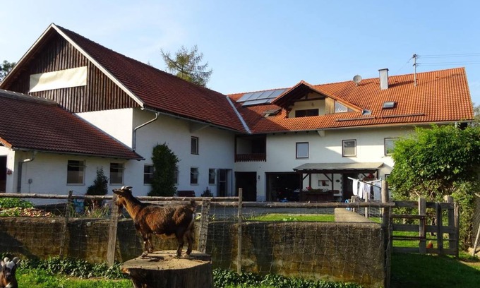 Eggenthall Apartment | 100 m² Apartment ∙ 3 bedrooms ∙ 9 guests