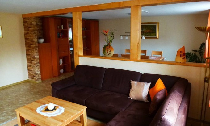 Sulzdorf an der Lederhecke Apartment | 100 m² Apartment ∙ 3 bedrooms ∙ 6 guests