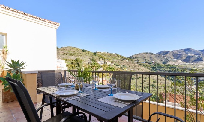 Velilla-Taramay House | 100 m² House ∙ 4 bedrooms ∙ 8 guests