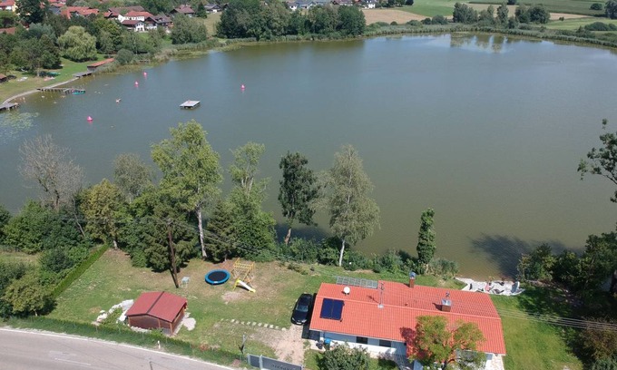 Babensham House | 100 m² House ∙ 3 bedrooms ∙ 7 guests