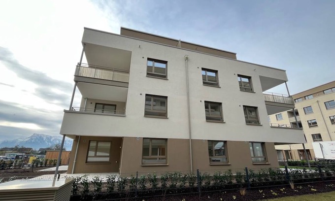 Freilassing Resort | 112 m² Private room ∙ 1 bedroom ∙ 2 guests