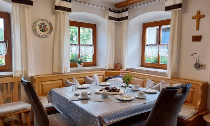 Michelsneukirchen House | 115 m² House ∙ 3 bedrooms ∙ 6 guests