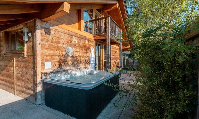Ainring Ski Chalet | 120 m² Chalet ∙ 2 bedrooms ∙ 4 guests