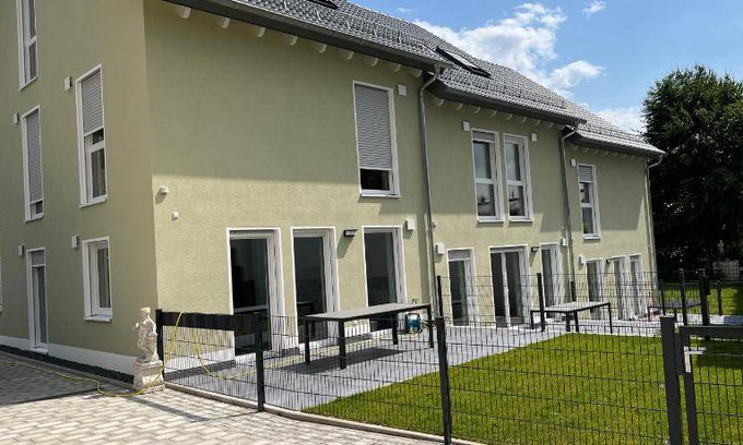 Guenzburg House | 120 m² House ∙ 3 bedrooms ∙ 6 guests