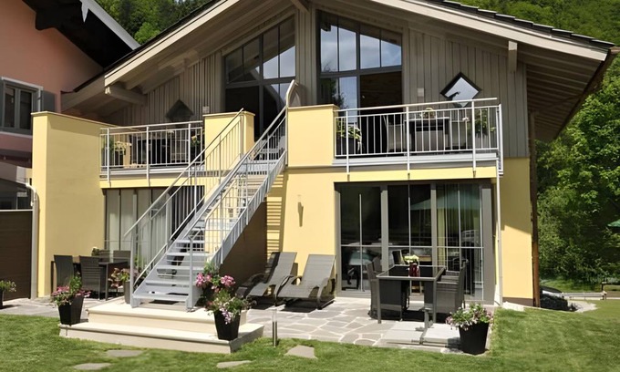 Berchtesgaden Apartment | 120 m² Serviced apartment ∙ 2 bedrooms ∙ 6 guests