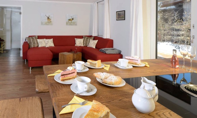 Breitbrunn a. Chiemsee Apartment | 128 m² Apartment ∙ 4 bedrooms ∙ 8 guests