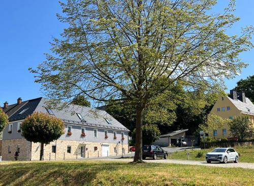 Oberkotzau Apartment | 140 m² Apartment ∙ 5 bedrooms ∙ 7 guests