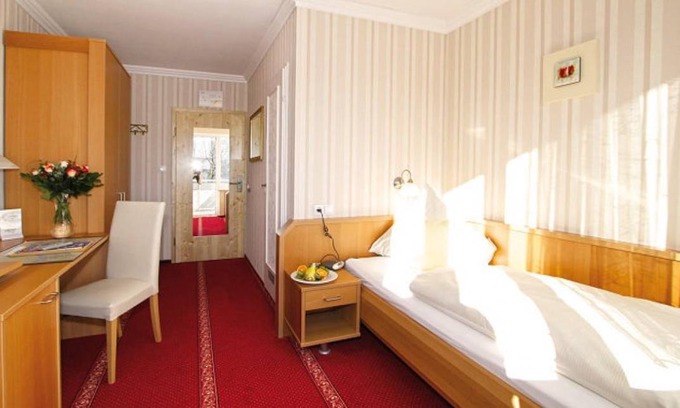 Oy Hotel | 16 m² Hotel ∙ 1 bedroom ∙ 1 guest