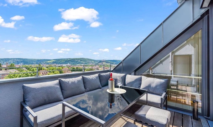 Frauenland Apartment | 165 m² Apartment ∙ 3 bedrooms ∙ 12 guests