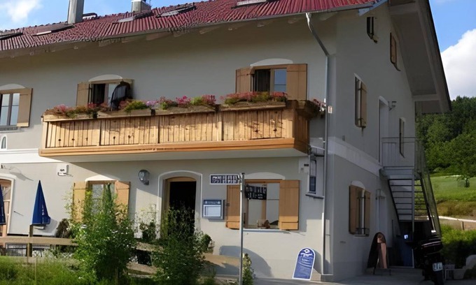 Deggendorf Bed & Breakfast | 18 m² Bed and breakfast ∙ 3 guests