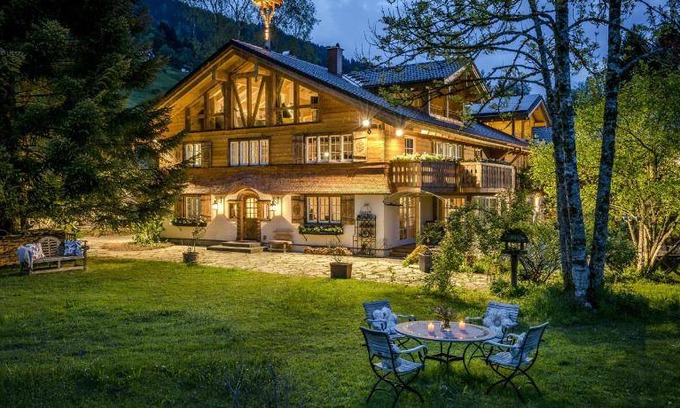 Ofterschwang Ski Chalet | 185 m² Chalet ∙ 2 bedrooms ∙ 4 guests