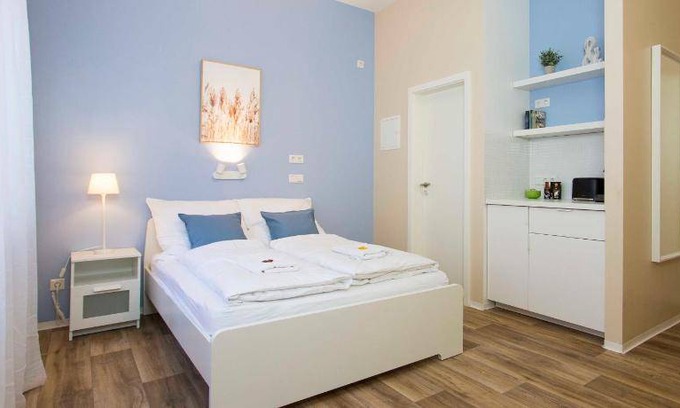 Mitte Bed & Breakfast | 19 m² Bed and breakfast ∙ 3 guests