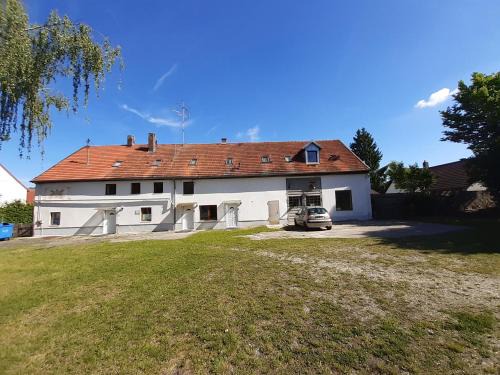 Allach-Untermenzing Hostel | 2-Rent Group Hostel Rooms&Apartments EVE168
