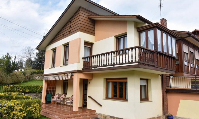 Lierganes House | 200 m² House ∙ 4 bedrooms ∙ 9 guests