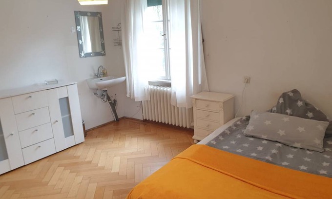 Munchner Freiheit Resort | 200 m² Private room ∙ 1 bedroom ∙ 1 guest