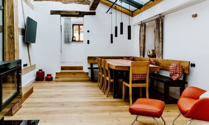Riedenburg Ski Chalet | 240 m² Chalet ∙ 3 bedrooms ∙ 6 guests