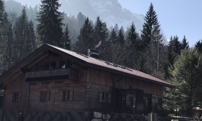 Grainau Ski Chalet | 250 m² Chalet ∙ 3 bedrooms ∙ 6 guests