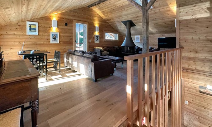 Sarreyer Ski Chalet | 250 m² Chalet ∙ 4 bedrooms ∙ 10 guests