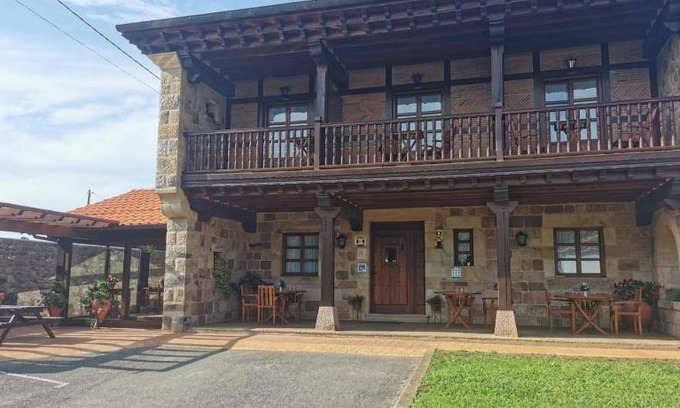 Orena House | 250 m² House ∙ 8 bedrooms ∙ 16 guests