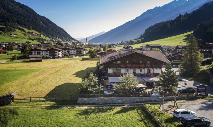 Neustift Im Stubaital Hotel | 26 m² Hotel ∙ 1 bedroom ∙ 2 guests