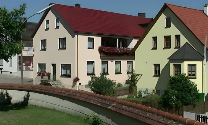 Grossmehring Bed & Breakfast | 26 m² Bed and breakfast ∙ 4 guests