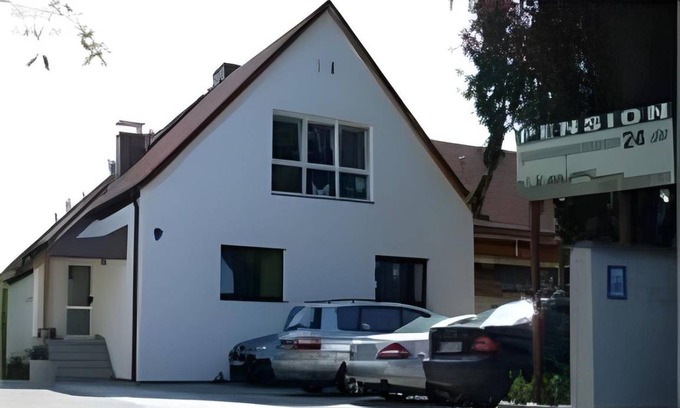 Obermenzing Bed & Breakfast | 28 m² Bed and breakfast ∙ 5 guests