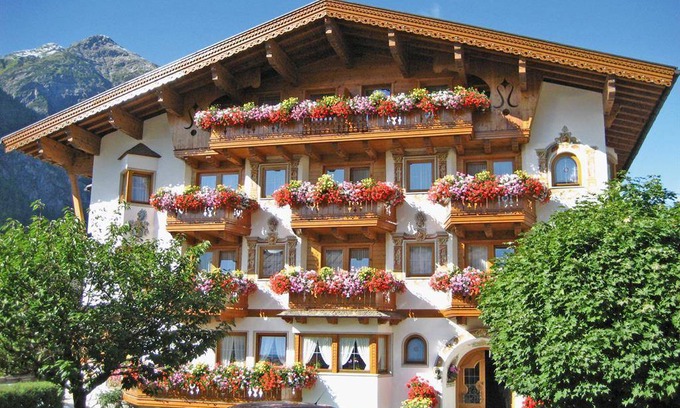 Holzgau Hotel | 28 m² Hotel ∙ 1 bedroom ∙ 2 guests