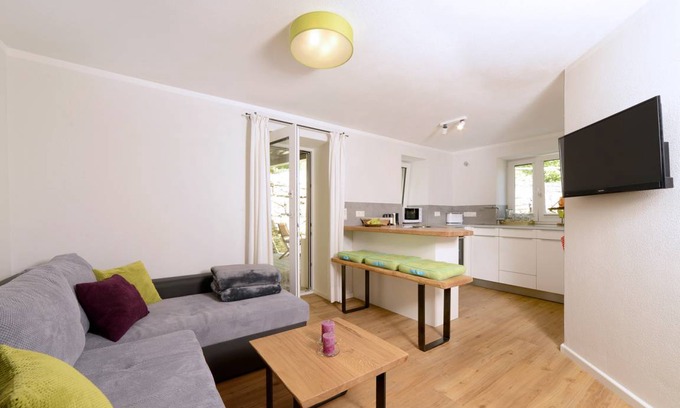 Breitbrunn a. Chiemsee Apartment | 30 m² Apartment ∙ 2 guests