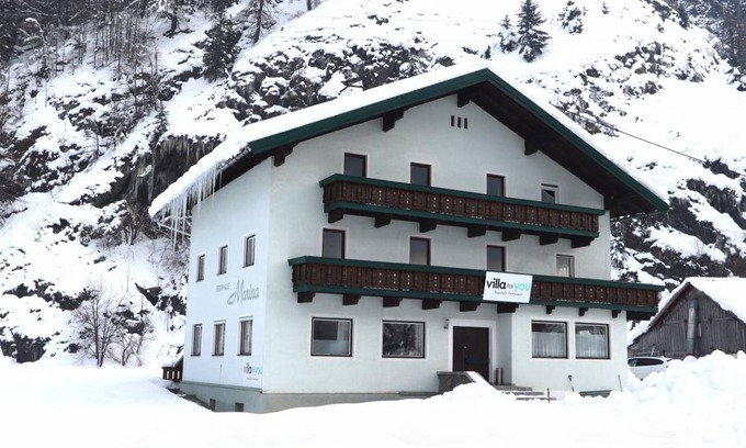Huben House | 300 m² House ∙ 12 bedrooms ∙ 28 guests