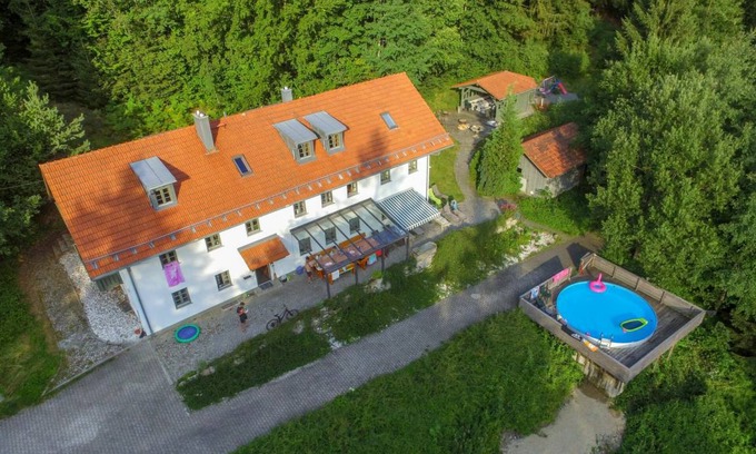 Viechtach Other | 310 m² Accommodation ∙ 8 bedrooms ∙ 25 guests