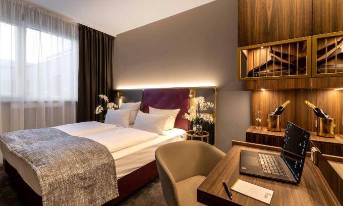 Schwabing-Freimann Hotel | 33 m² Hotel ∙ 127 guests