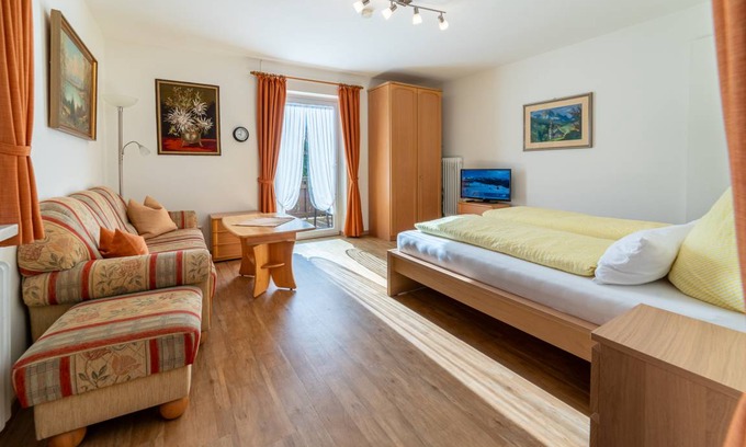 Sankt Valentin Apartment | 35 m² Apartment ∙ 2 guests