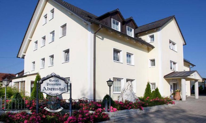 Au in der Hallertau Apartment | 35 m² Serviced apartment ∙ 4 guests
