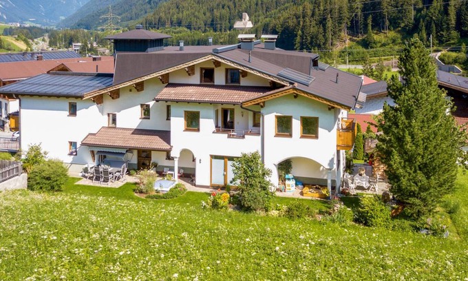 Sankt Anton am Arlberg Apartment | 37 m² Apartment ∙ 1 bedroom ∙ 2 guests