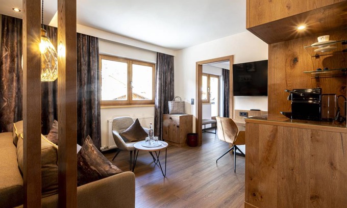 Mathon Hotel | 37 m² Hotel ∙ 1 bedroom ∙ 3 guests