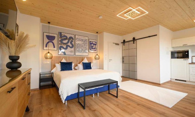 Dillingen an der Donau Bed & Breakfast | 38 m² Bed and breakfast ∙ 7 guests
